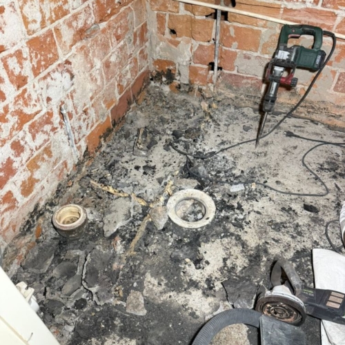 Kylpyhuoneen pikisivelyn poisto